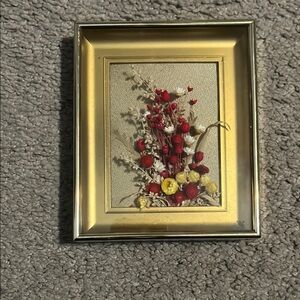 VNTG Dried Flowers Shadowbox